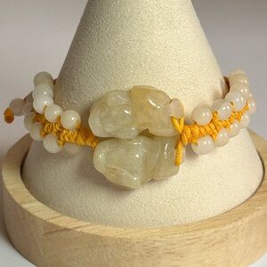 Good Luck Dragon Vintage Talisman Carved Yellow Jade Jadeite Beaded Bracelet